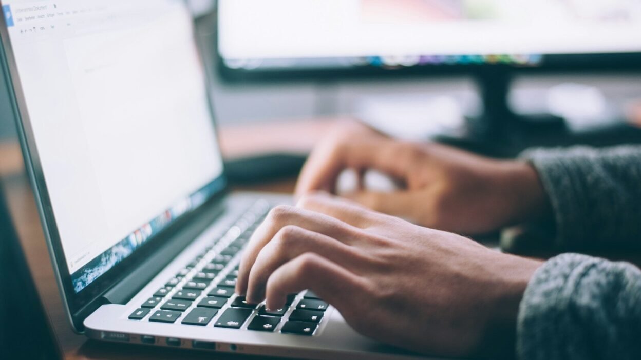 Cara Membuat Website Keuangan Mudah untuk Pemula